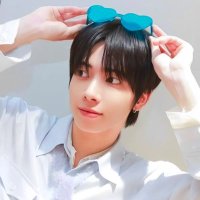 𝓜❀𓈒𓏸︎︎︎︎ (@tae_hyu_n6258) 's Twitter Profile