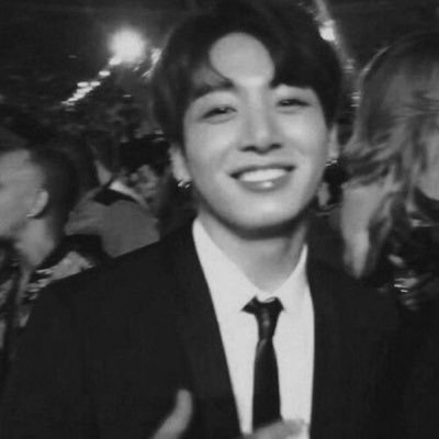 Jungkooksxbb's profile picture. 