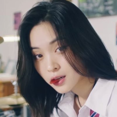 Fan/girl #GOT7 #ITZY | she/her — 20+ something / trading & selling: #foxonpaper_fb