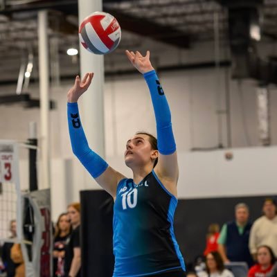 5’9” • 🏐 Setter• Panther Creek High School #15 • C/O 2026 • Victory VBC 18Black 🏐💚🖤 #10 NCAA ID # 2309100047