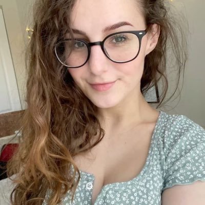 JessicaMia7165's profile picture. 