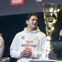 Hendry (@hxndryy) 's Twitter Profile Photo