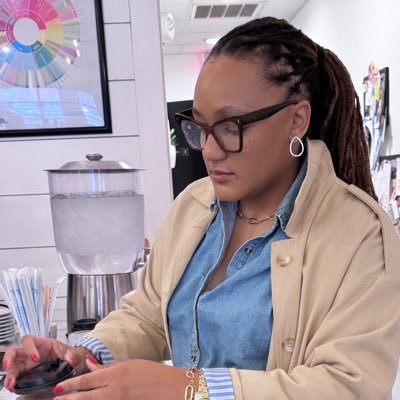 People + Culture 👩🏽💻Doctoral Student | Organization Development. 🎙️Leadership and Lattes Podcast. Thriving Workplace Culture + Empowered Leaders.