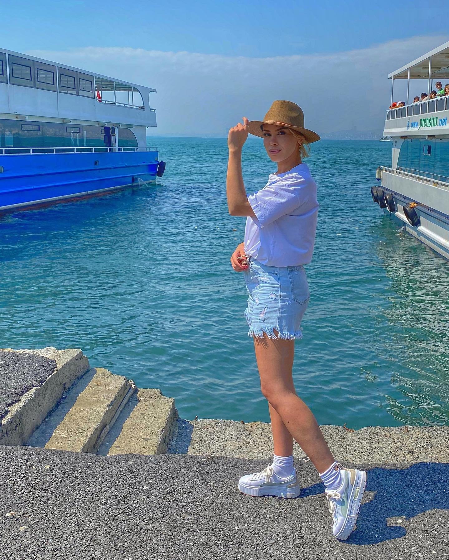 DomenicaFr32603's profile picture. 