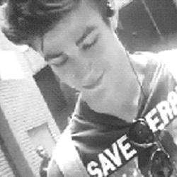 SmoothAsSmythe's profile picture. I just want to fuck, fight, and fall in love. I have my eye on @ArtiesMusings. [RP | Gay]