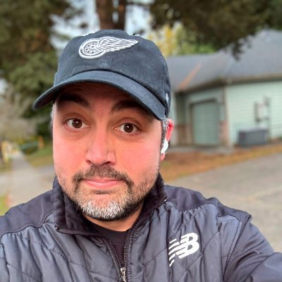 Sports writer on @medium Staff writer for @KnicksFanTV Host of the Deep Cover Podcast Lover of sports, tech, and amazing food