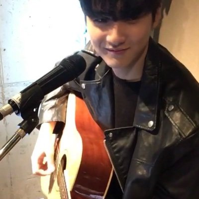 eospring525's profile picture. 언제나 말했듯이 조용히 너의 꿈을 응원할 거니까