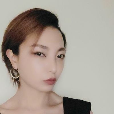 sachi_kimika's profile picture. 指圧 ヒーリング 癒し 手あて 手技 リンパ オイルトリートメント/アロマ/個人/セラピスト/美容家/施術家/祇園クラブ/エステティシャン／講習可/女性可
freelancetherapistご質問は𝕝𝕟𝕤𝕥𝕒𝕘𝕣𝕒𝕞DMからどうぞ
🥀𓈒kimika︎🌙*ﾟ
今ある全てに感謝しております