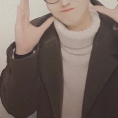 E__Danshi's profile picture. 20代/