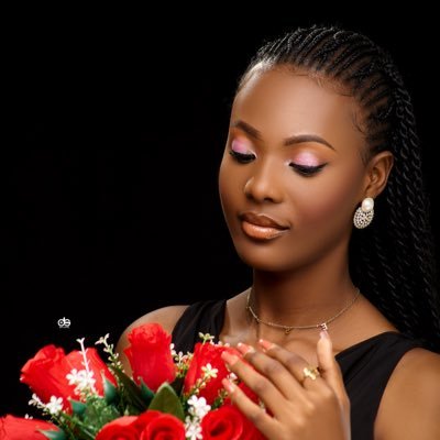 Hey 👋 moi c’est Esthy_Sonia 🫠 amuse-toi et apprends en lisant mes tweets 🥹 et le plus important abonne toi BG🤍… Jean3:16❤️