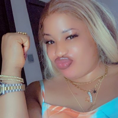 Oyinkan0412's profile picture. 