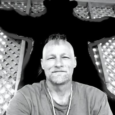 Fordy8173's profile picture. Mi'gmaq First Nation Indian 🐻 🦅🪶👣🌳🐝💧🔥🇨🇦🇺🇲
Not a Bot 3rd account ✌🥤Fuck Joe Biden 💯✊🏽👊🏽
All natural medicine 💥🔥
🐻The Bear's Den🐻