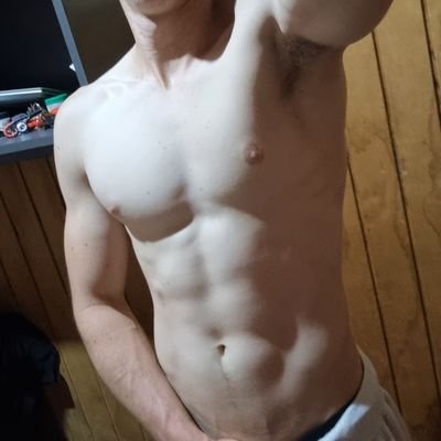 EversonMadriga3's profile picture. Terapia física 🥴
Heredia📍