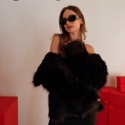 csolmazofficial's profile picture. Cemre Solmaz'ı desteklemek amacı ile açılmış aktif fan sayfasıdır. 🧭