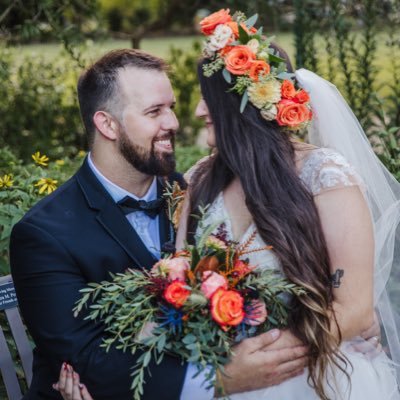 Mama + Wife @MDBuccaneer 💍❤️ plants | sports | good vibes | Capricorn ☀️🌙 ⬆️