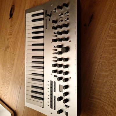 slosloslo228022's profile picture.