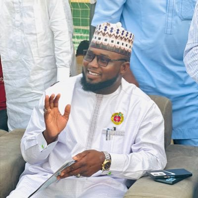 Alhajihussainii's profile picture. Ur maximum is someone minimum..just believe