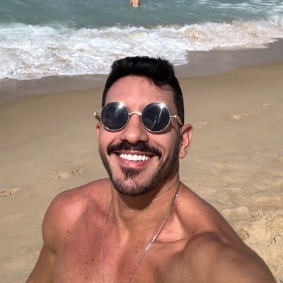 Dj, Produtor Musical, Nutricionista e biscoiteiro de uma figa | https://t.co/a4PT90OoNy