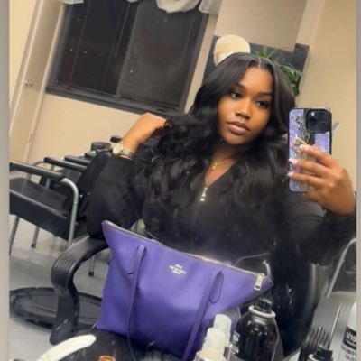 Pretty and fine, the way this girl designed✨🦋
