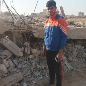 🥺🇵🇸I am Ahmed from Gaza. I want your help by donating to get me and my family out to safety