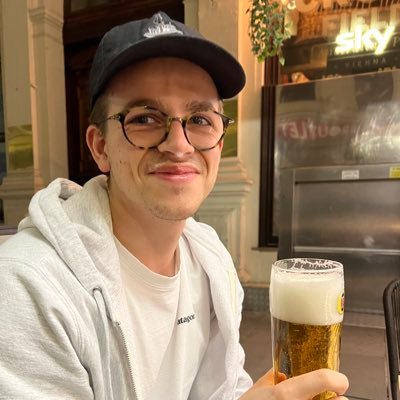 archi_luc's profile picture. Dev with 1 and 0