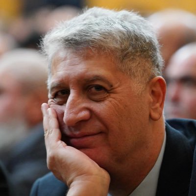 Türk, İstanbul, Ekonometri, İşletme, MBA, Siyaset Bilimi &Uluslararası İlişkiler, FB kongre üyesi, Gelecek Partisi GBY İletişim, NGN Danışmanlık