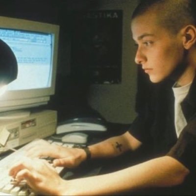 kazzyyk's profile picture. 18 || bulimic || sw: 90 kg (BMI 35.1) | gw: 54 kg (BMI 21) | ugw: 45 kg (BMI 17.6)