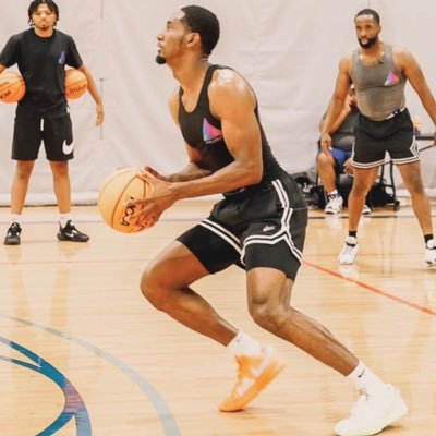 Balloutgav's profile picture. 6’4 SG👿