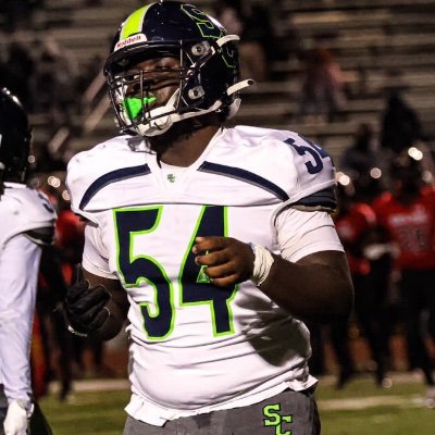 St. Charles HS(MD) 27’ ( DT, OG) 3.3 gpa| 275 bench| 435 squat| 5’8|email: ffongang828@gmail.com| phone:2403000221