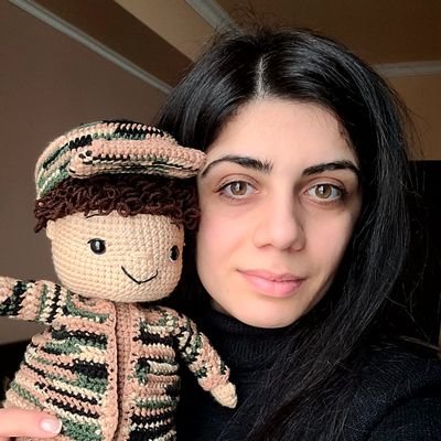 Hi,I'am Has(Hasmik)
Crochet is my hobby,
hook is my friend, which helping me to win a depression