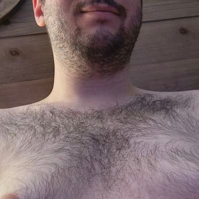 A 28 year old gay fart smeller liking content and hoping to find a gassy boyfriend. DMs are open