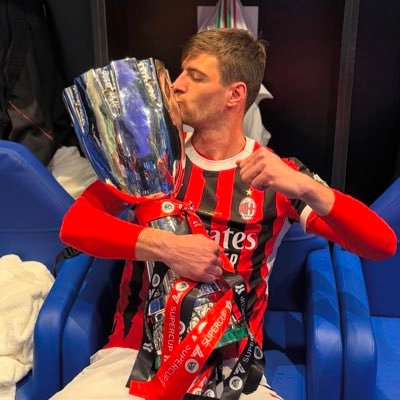 Meixiplit's profile picture. Tifoso Rossonero Stan del solo ed unico Matteo Gabbia 🔴⚫️