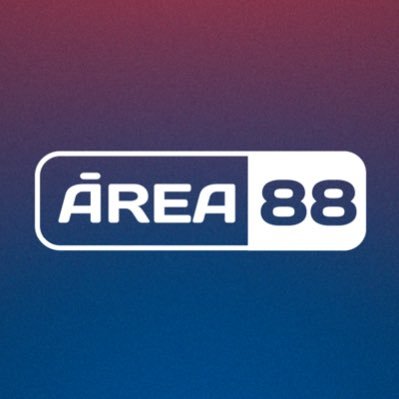 🎤📻 Área 88 se emite en @radioactiva_ec de lunes a viernes en dos horarios: 8h00 a 10h00 y 13h45 a 15h00. ¡Lo mejor del deporte! 🏟🥇