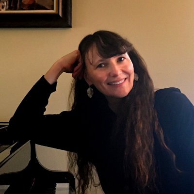 𝑛𝑒𝑜-𝑐𝑙𝑎𝑠𝑠𝑖𝑐𝑎𝑙 • 𝑝𝑖𝑎𝑛𝑜 Pianist/composer of peaceful/unique music.🎹 Lastest single Flying is out. New album Wonderment is out now!