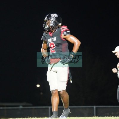 Football🏈||CO “25||6’0 RB God, family, school, sports💯🤝 My number: (239) 412-4605