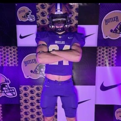 RyderPhillips13's profile picture. Field LB @butlergrizzlyFB 🟣 6’3” 205  | 10’5” broad | 35” vert | 4.6 40yd |