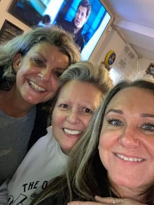 CoveneyDeborah's profile picture. Ex Ambulance service and ex RAF so a little crazy