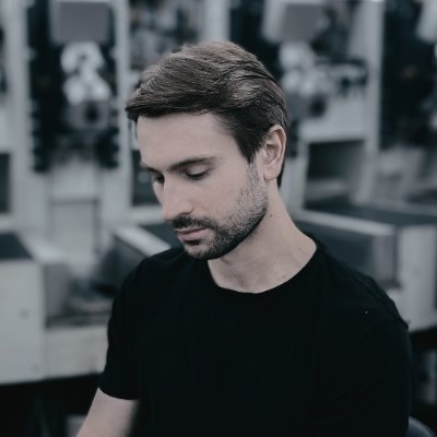 RobertKarklinsh's profile picture. Founder @elastium 🇺🇲. Immigrant. Math MSc, PhD dropout turned engineer.