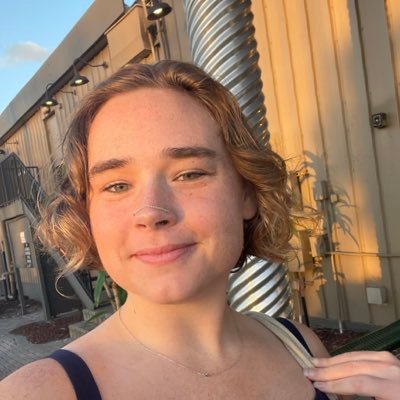 amanduh728's profile picture. beekeeper | 24 | they/them | lurker on multiple twts | offline for a bit atm