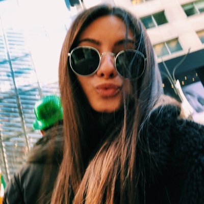 mariaquirola's profile picture. be happy 🦋