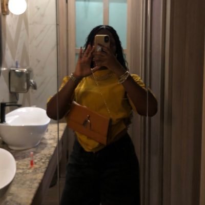 _Desperate_Chic's profile picture. About to be a classic woman🌹