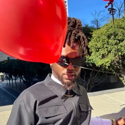 _KingMorphine's profile picture. mango butter personified ☺️👑