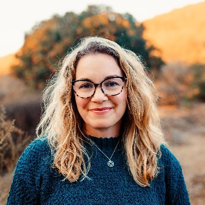 Educator & Parent Coach
Writer
M.A., Ed Psych
M.A., English
PARENTING WITHOUT DIET CULTURE
Supporting carers of kids in eating disorder treatment