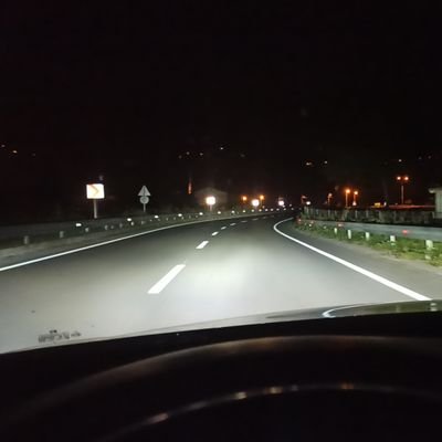 Düzce ve çevresi, özgün kişilikli, zeki, ne istediğini bilen ve kişisel bakımına özen gösteren kadınlar. Reel arayışım,erkekler ve kilolu kadınlar uzak dursun!
