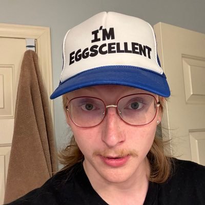 gingerbathrobe's profile picture. someone said i have the energy of a bathrobe so i put ginger in front of it and it stuck