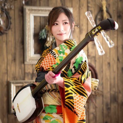 🎵 北海道・函館 拠点 津軽三味線奏者 🎶 古典~ポップスまでマルチに演奏 ✨ GLAY TERUさん「ワッショイはこだて」 🎻 上村真子さんとROCK&BOX 定期開催 🏆 津軽三味線協議会 名古屋大会 デュオの部 入賞 🌟 ジャンルを超えた表現活動中