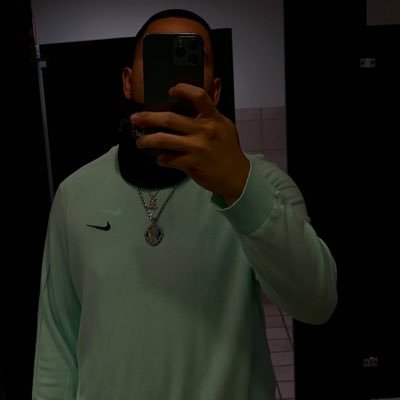 HardWeekBets's profile picture. RECESSION PROOF