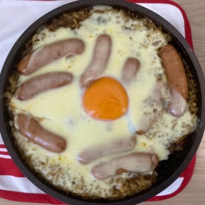 非常に熱く火傷の危険性があるため、夕飯の献立や一発芸、捕虜への拷問等にご活用ください。ヘッダーのイラストはアズキ様@azukiranatuineより頂きました。ニコニコ動画アカウントはこちらhttps://t.co/UNa2pD2DFJ