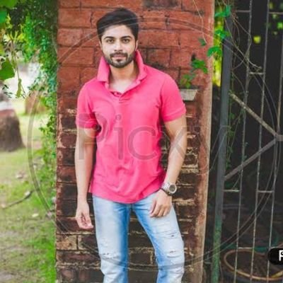 Vinayy_saxenaa's profile picture. 