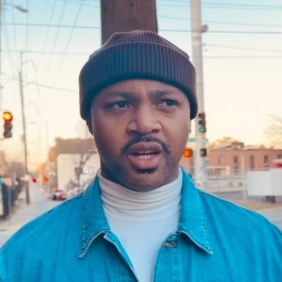 Black guy who likes buildings, comics, art, and fitness.
